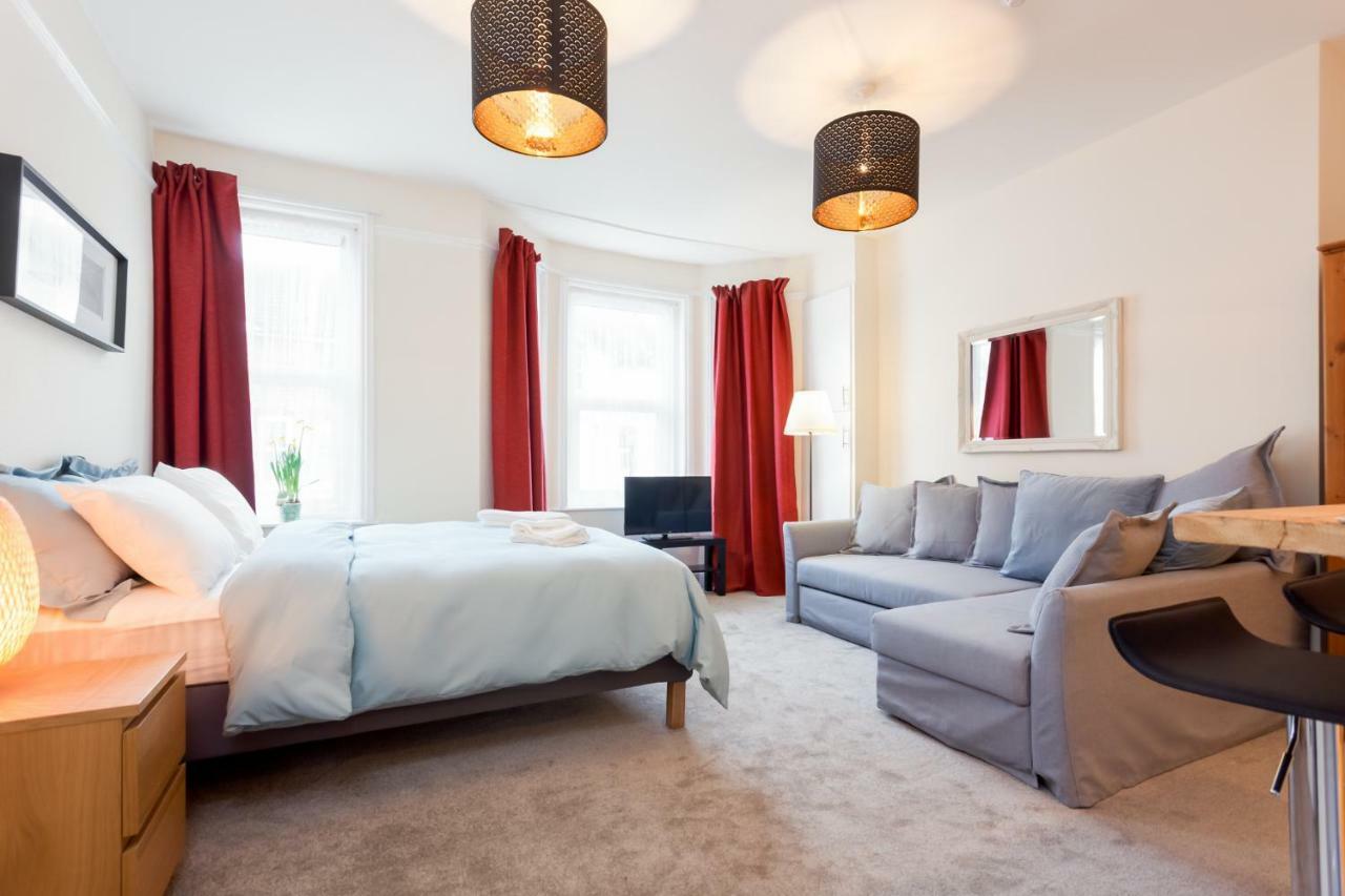 Stylish Town Centre Close To And Shops Appartamento *